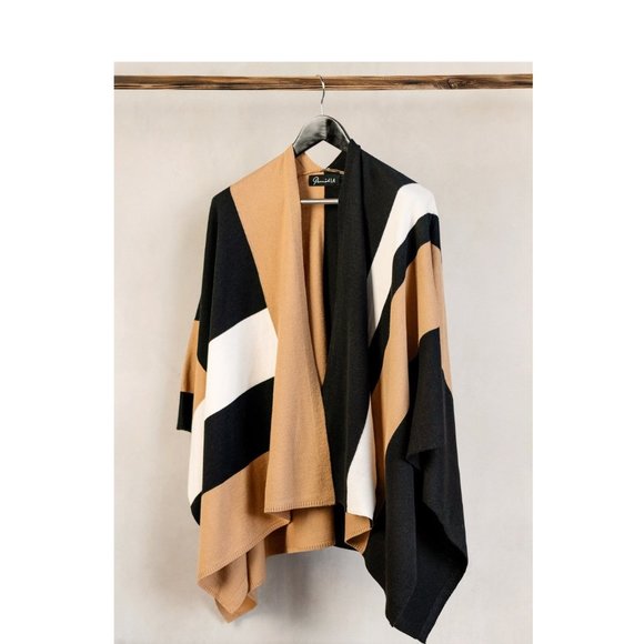 NWT Parrish LA - Stevie Poncho - Picture 5 of 7